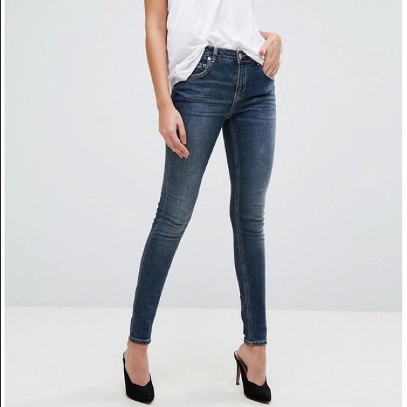 ASOS Denim - SUPERTRASH Hi-Waisted Jeans